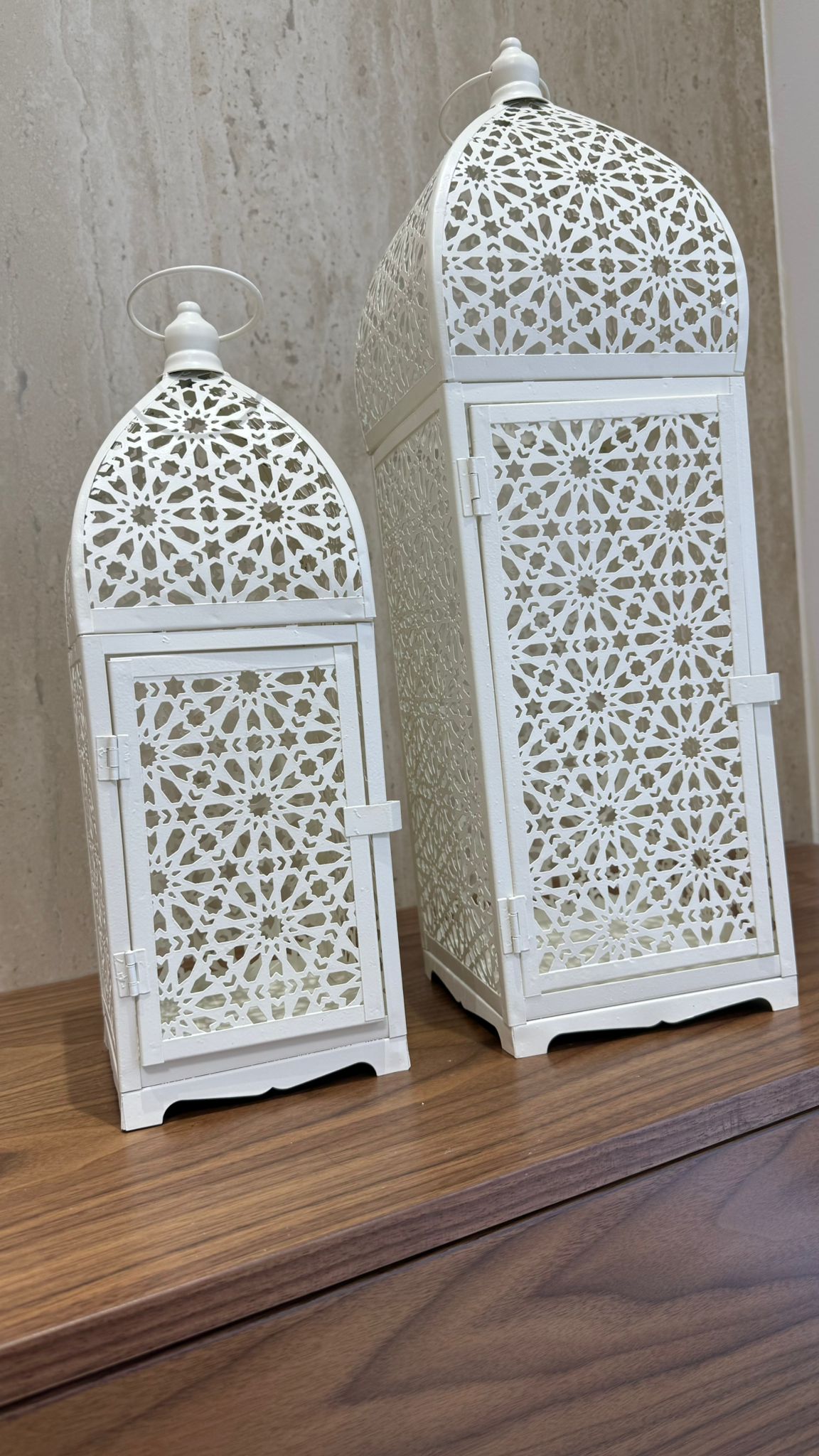 فانوس معدني شرقي باللون الأبيض ✨🌙